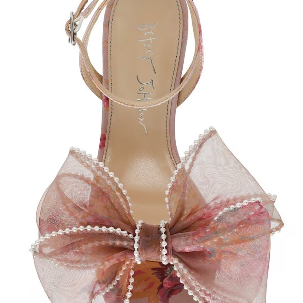 Betsey Johnson Women's SB-Fawn Pink Flora Heels